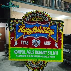 Karangan Bunga Papan Pernikahan